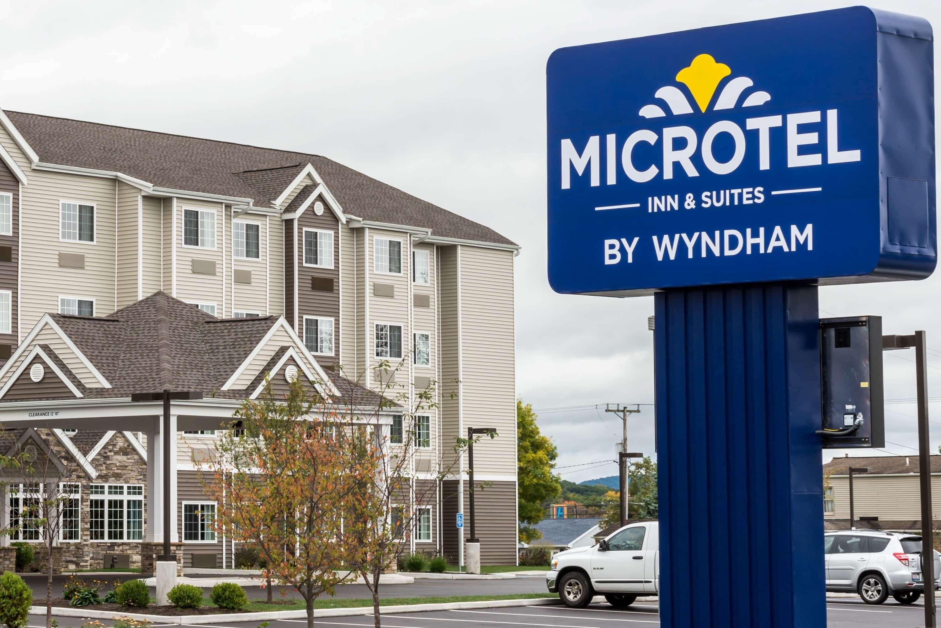 Microtel Inn & Suites By Wyndham Altoona Ngoại thất bức ảnh